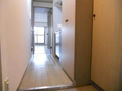 河原町御池竹内ビルディングの内装|玄関から