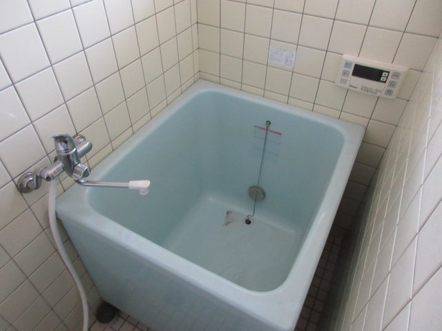 伊勢田マンションの浴室