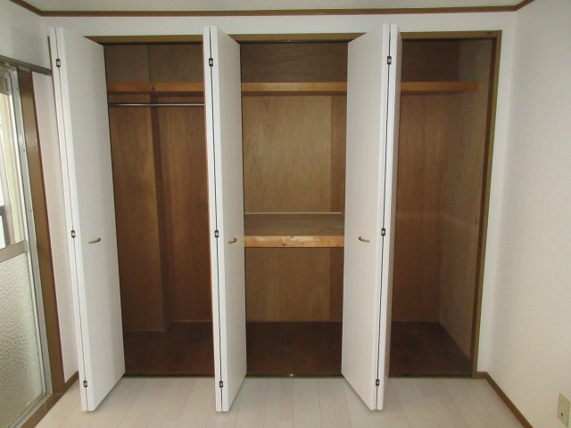 伊勢田マンションの収納