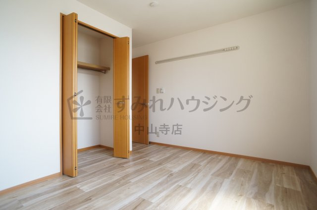 グリーンフォーレスト伊丹　A棟のキッチン|参考、同建物・反転間取りの号室