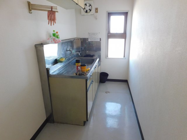 二美ビル丸塚の内装