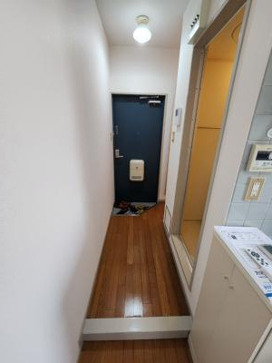 錦プラザの玄関