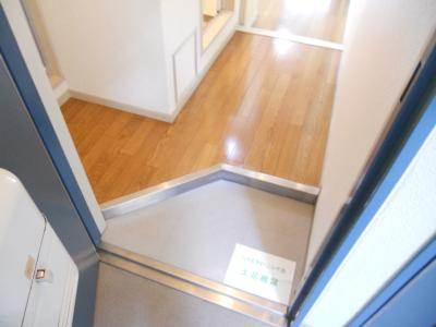 錦プラザの内装|玄関