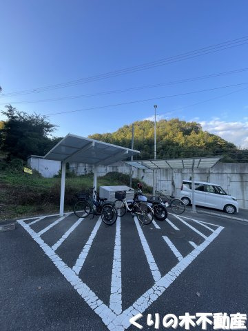 【駐車場】 | ドゥ・キーマ | 駐輪場です