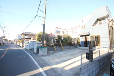 【前面道路含む現地写真】 | 三郷市鷹野　中古戸建2880 | 前面道路含む現地写真です