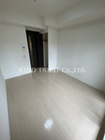 プレミアムコート天神橋の居間・リビング|使いやすい居間です