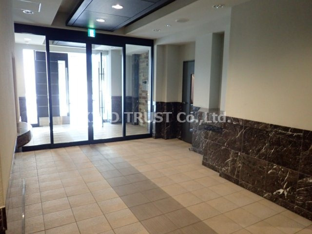 プレミアムコート天神橋のロビー|建物の内部です