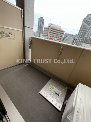 プレミアムコート天神橋のバルコニー|バルコニー付きです