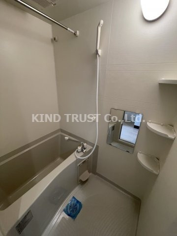 プレミアムコート天神橋の浴室|コンパクトで使いやすいお風呂です