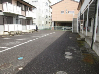 【駐車場】