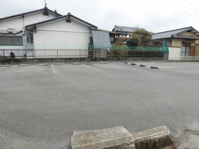 スカイビューヒロの駐車場