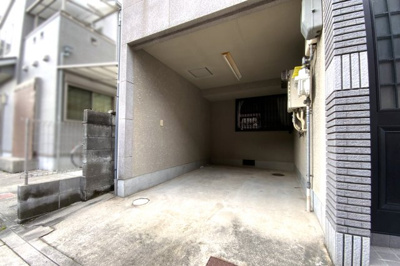【駐車場】 | 山科区四ノ宮泉水町　中古戸建 | 駐車1台が可能です。こちらの物件に興味がある方はお気軽にお問い合わせ下さい！月々のお支払い希望額からお客様が購入可能な物件の価格をシミュレーション致します(*´▽｀*)