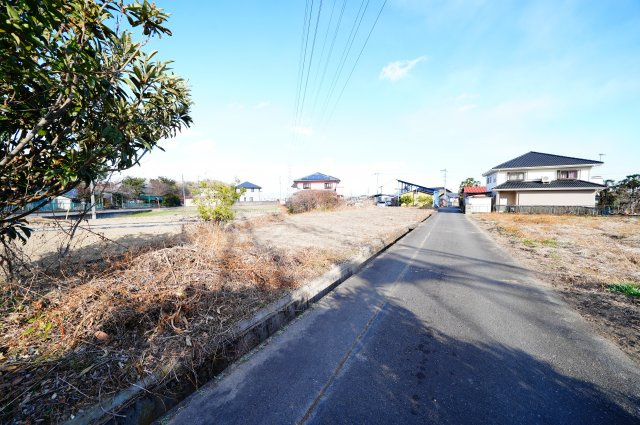 山名町売地の前面道路含む現地写真