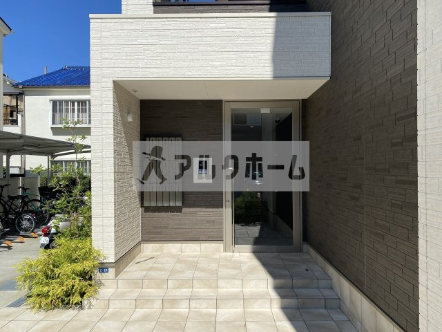 ドミソレイユⅡのエントランス