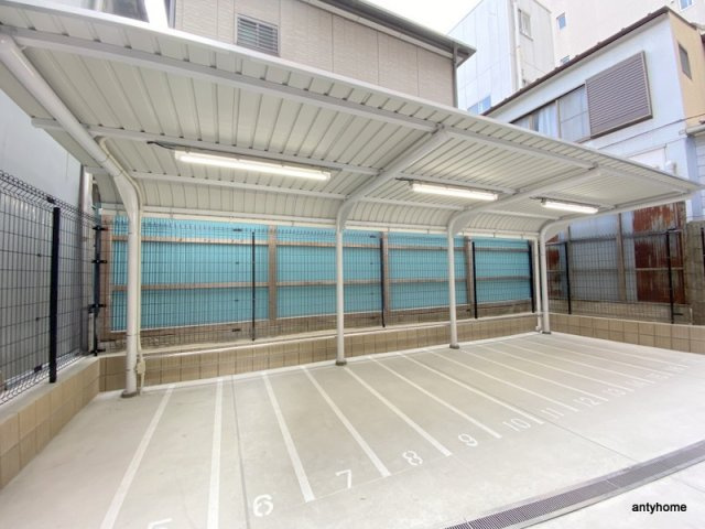 セイワパレス森ノ宮中央　仲介手数料無料の駐車場