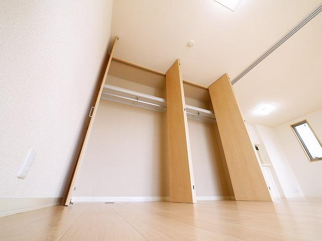 シャーメゾン　レジデンスの収納|こまごまとしたものを収納できそうですね