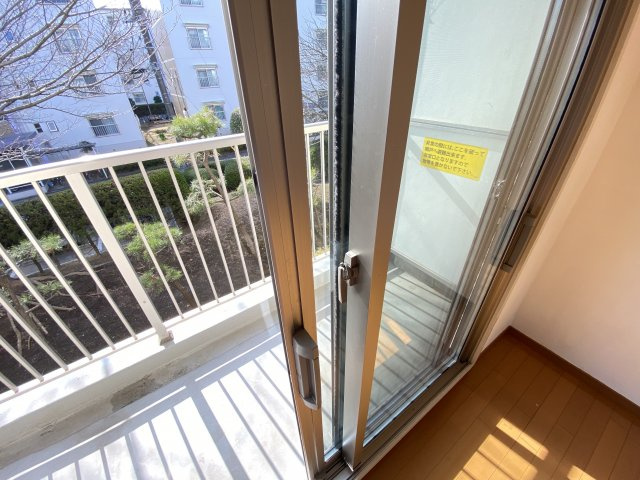 複層ガラスの窓サッシ★