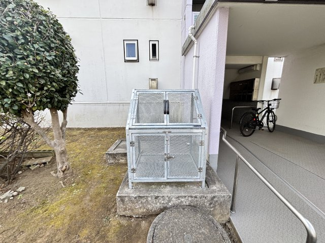 ごみ置き場も完備★