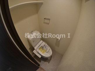 【トイレ】 | プレサンス本町エクストラ | 清潔感のあるトイレです