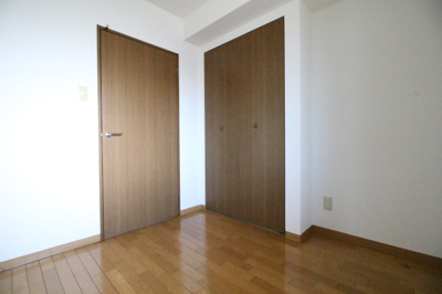 【洋室】 | ヴィラ・ノーバ