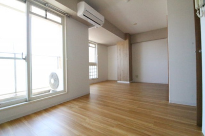 【居間・リビング】 | ヴィラ・ノーバ