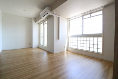 【居間・リビング】 | ヴィラ・ノーバ