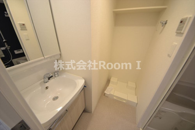 【洗面所】 | プレサンス北浜オリジン | 脱衣スペースもあります