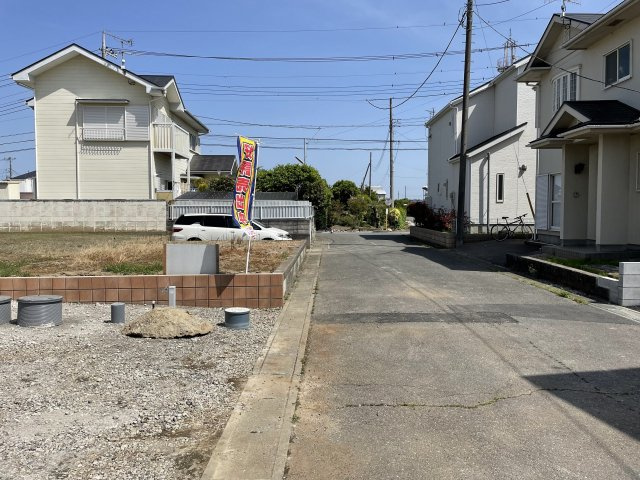 上里町勅使河原第16（全1棟）1号棟の前面道路含む現地写真|2022.4撮影