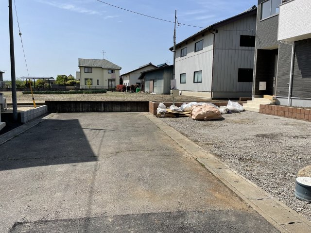 上里町勅使河原第16（全1棟）1号棟の前面道路含む現地写真|2022.4撮影