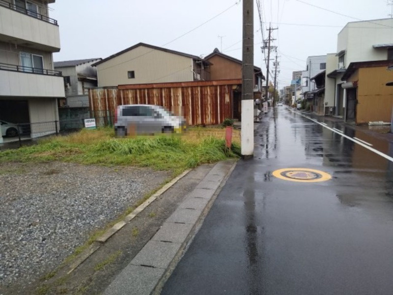 ５５８２８　大垣市寺内町土地の前面道路含む現地写真