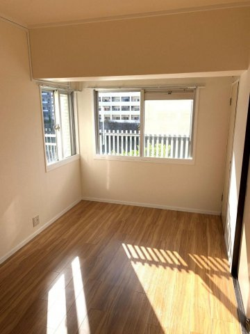 【寝室】 | 成田ビル | 寝室にぴったりのお部屋です