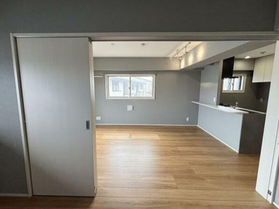 【内装】 | ＵＬＹＳＳＥＳ | 別室参考画像