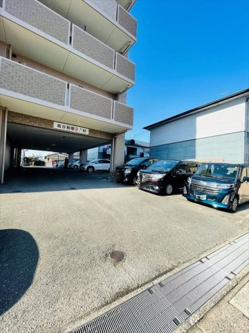 TOHOマンションスプラウトリバーサイド大橋の駐車場