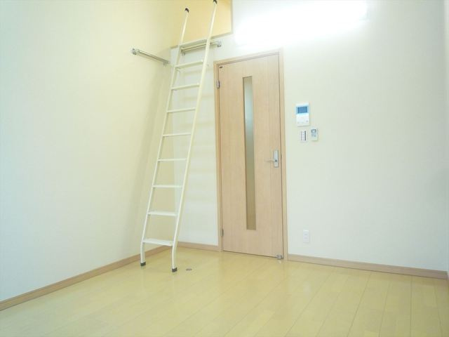 ルシェリア新丸子の居間・リビング