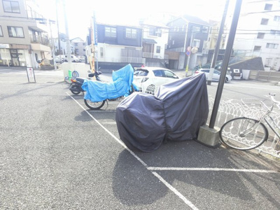 【その他共用部分】 | 【売主直売】朝日プラザ二俣川Ⅱ | バイク置場です。