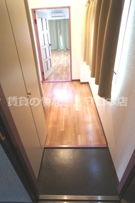 【玄関】 | ロイヤルオークス滝井