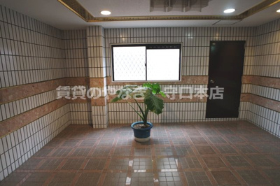 【エントランス】 | ロイヤルオークス滝井