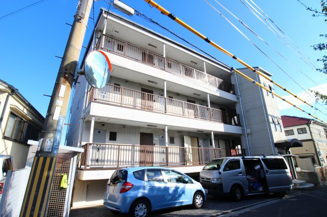 リードサザン霞ヶ丘の外観
