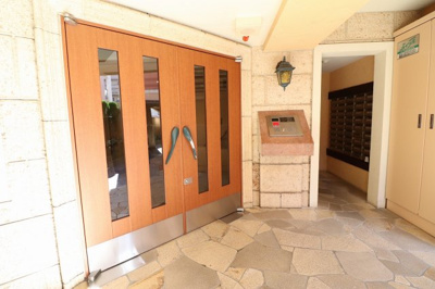 【エントランス】 | シェ・ルイ