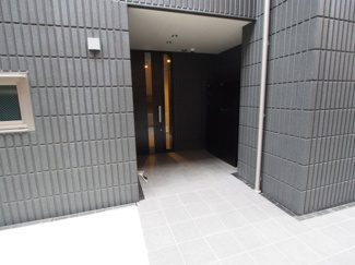 【エントランス】 | 高級感のあるエントランス