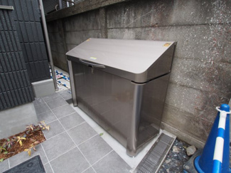 【その他共用部分】 | 敷地内ゴミストッカー完備！