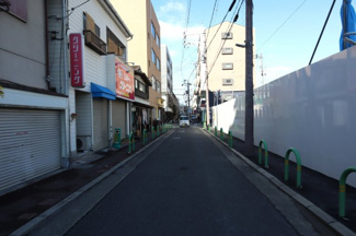 【前面道路含む現地写真】