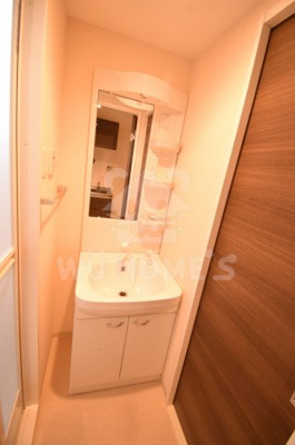 【独立洗面台】 | Luxe新大阪南 | 独立洗面台あり、毎朝おしゃれに忙しい女性の方におすすめです