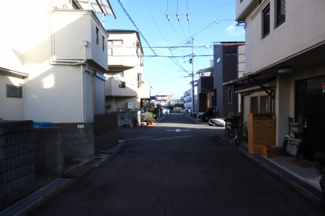 【前面道路含む現地写真】