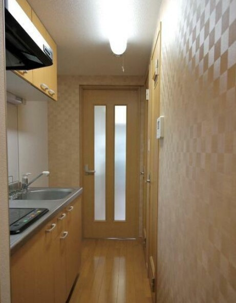 イーストープ美好町の玄関