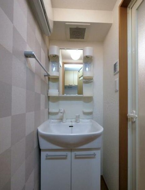 イーストープ美好町の洗面所