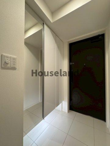 シャルマンフジ和歌山駅前グランピークの玄関