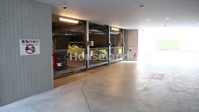 シャルマンフジ和歌山駅前グランピークの駐車場