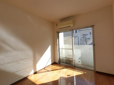 【居間・リビング】 | ハイツソレイユ