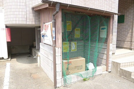 アメニティⅡのその他共用部分|敷地内にゴミ置き場がございます